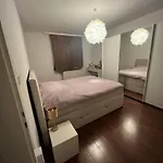 Frankfurt Agancy 아파트 *
