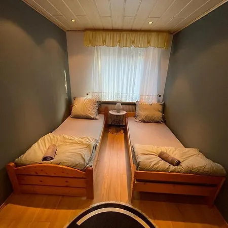 アパート Frankfurt Agancy フランクフルト