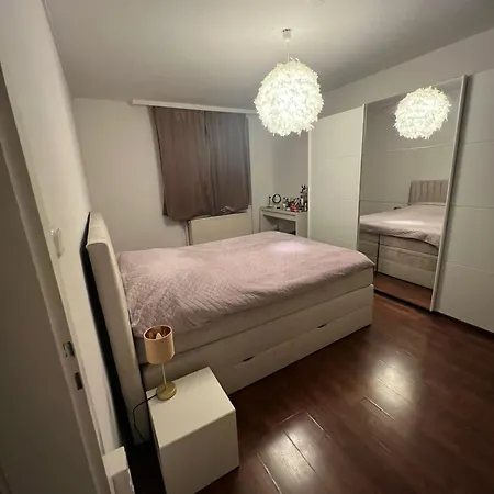 Frankfurt Agancy アパート *